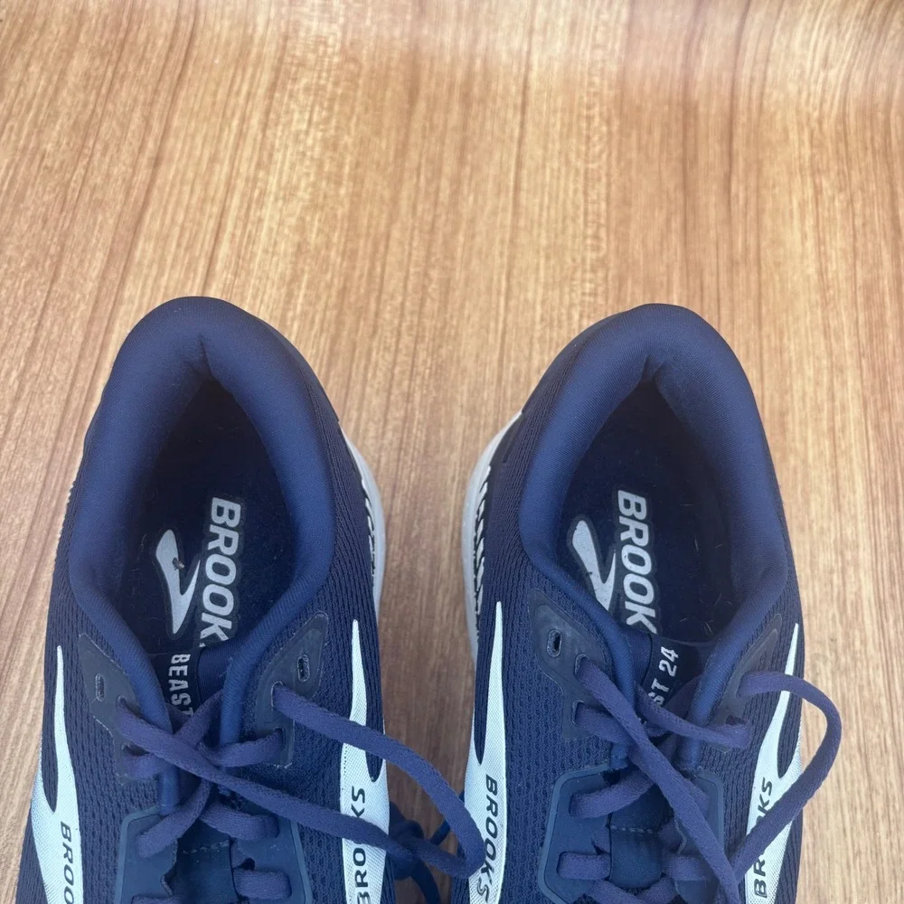 Brooks Beast GTS 24 Running Shoes Mens 12 Navy Stability Sneakers 1104251D452